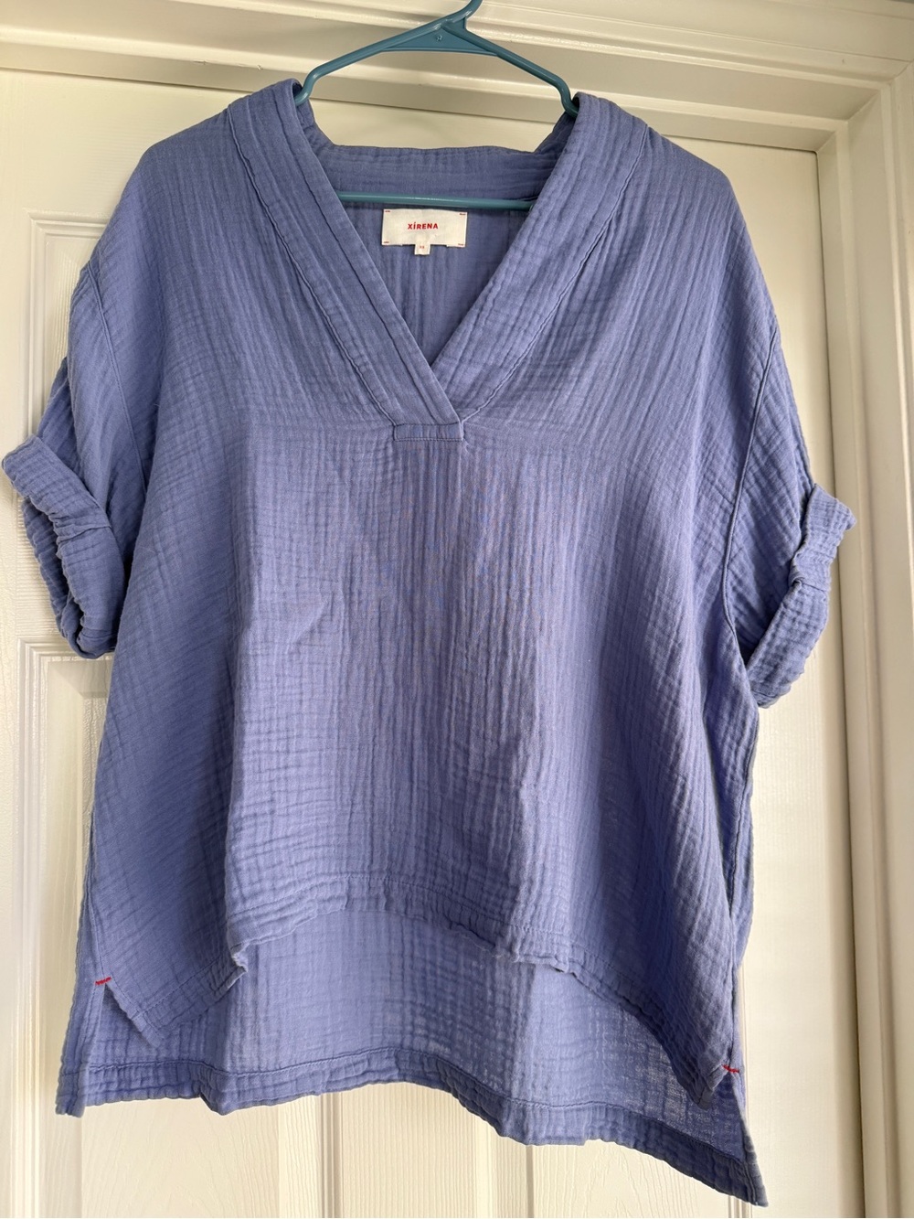 XiRENA Periwinkle Blue Cotton Avery Gauze V-Neck Tunic